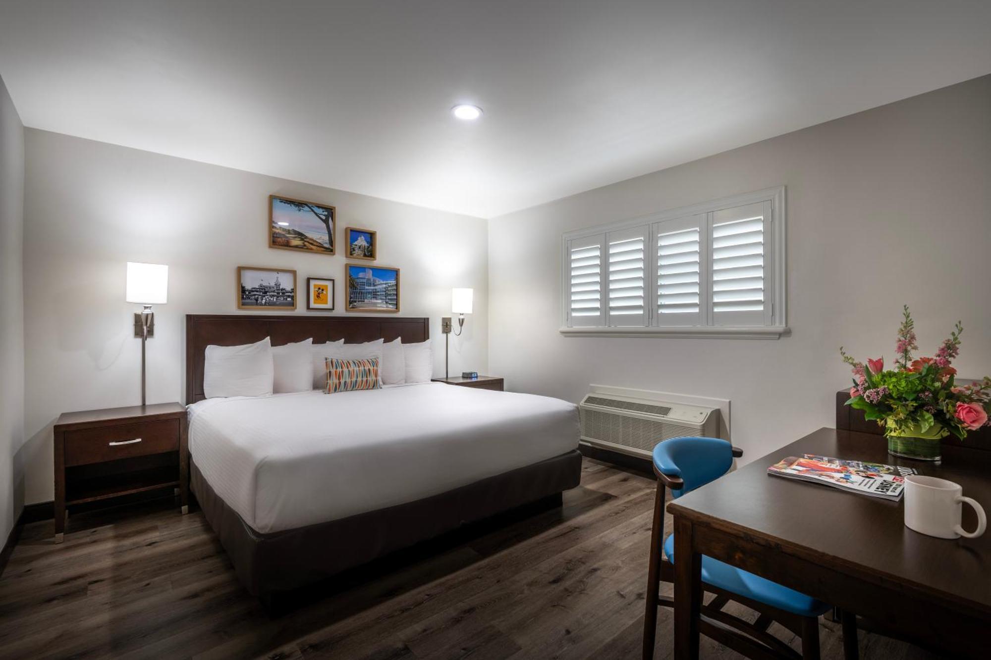 Alpine Near Convention Center And The Park Hotel 2*